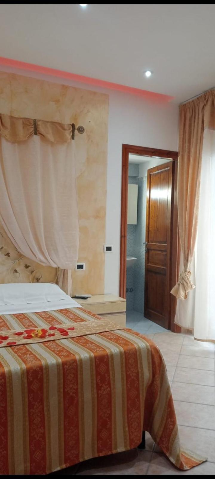Bed and Breakfast Vecchio West Аджерола Экстерьер фото